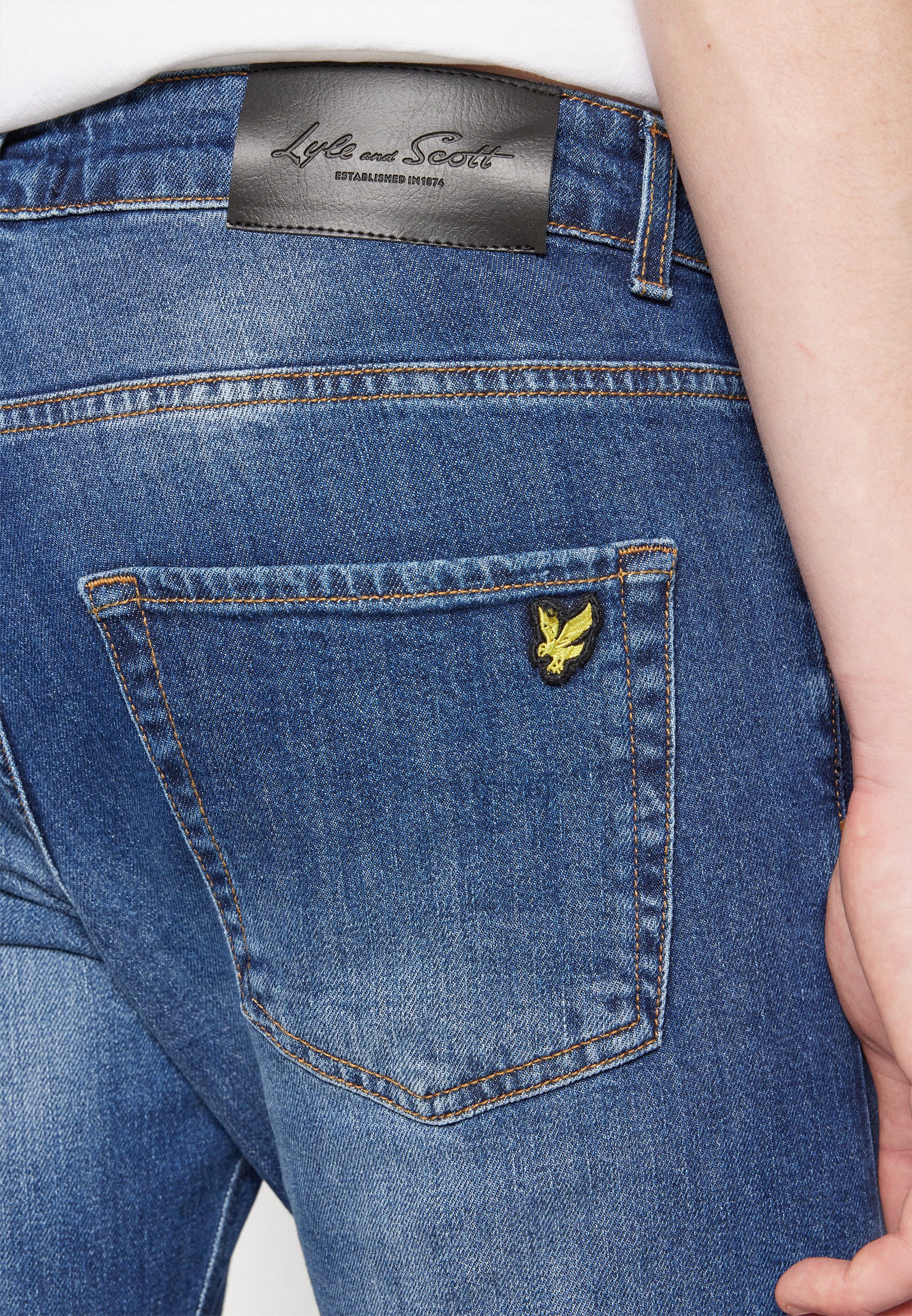 lyle and scott slim fit