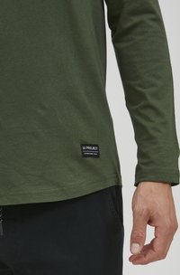 11 Project PRANAKLET - Top dugih rukava - dark green