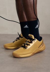 Unausgewählt, gold