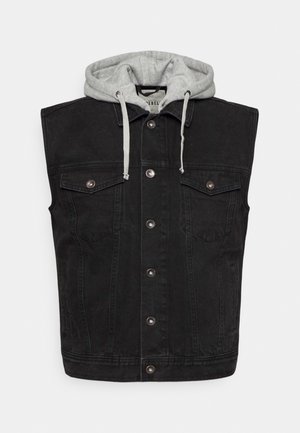 Veste en jean noire sans manches avec boutons sur le devant et capuche gris clair attachée avec cordons.
