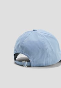 s.Oliver MIT LABEL-STICKEREI - Pet - blassblau