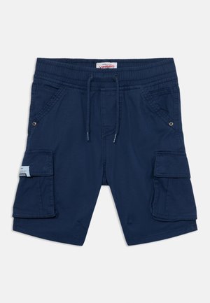 Short cargo bleu marine avec taille élastique, cordon de serrage, poches latérales à rabat et poches avant inclinées, posé à plat sur fond blanc.