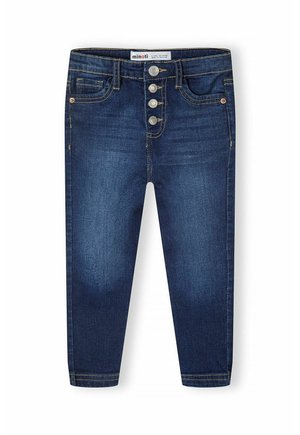 Jean en denim bleu foncé avec une fermeture à cinq boutons à l'avant, comprenant des poches avant, des coutures contrastées et une coupe slim. Pas de décoloration visible.
