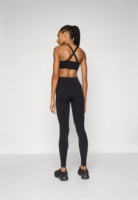 ICANIWILL SMOOTH SEAMLESS - Tajice - black