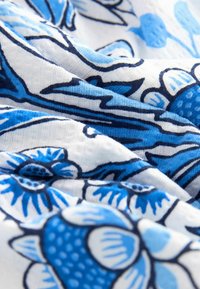 Next TEXTURED WITH TRIM TALL  - Maxirok - morris  co blue print