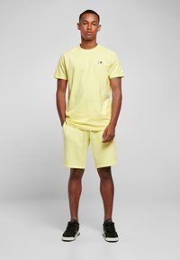 Starter ESSENTIAL  - Lihtne T-särk - canaryyellow