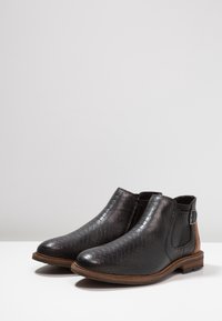 Bullboxer Botines - black