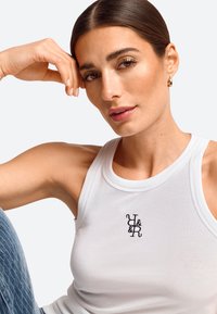 Rich & Royal STICKER - Top - white