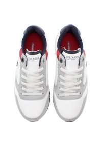 Vita sneakers med grå detaljer, blåa och röda inslag. Tillverkade av tyg och syntetiska material. Har rund tå och snörning.