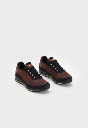 GEL-QUANTUM 360 I AMP UNISEX - Trainers - reddish brown/black