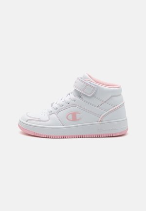 RD18 UNISEX - Basketbalschoenen - white