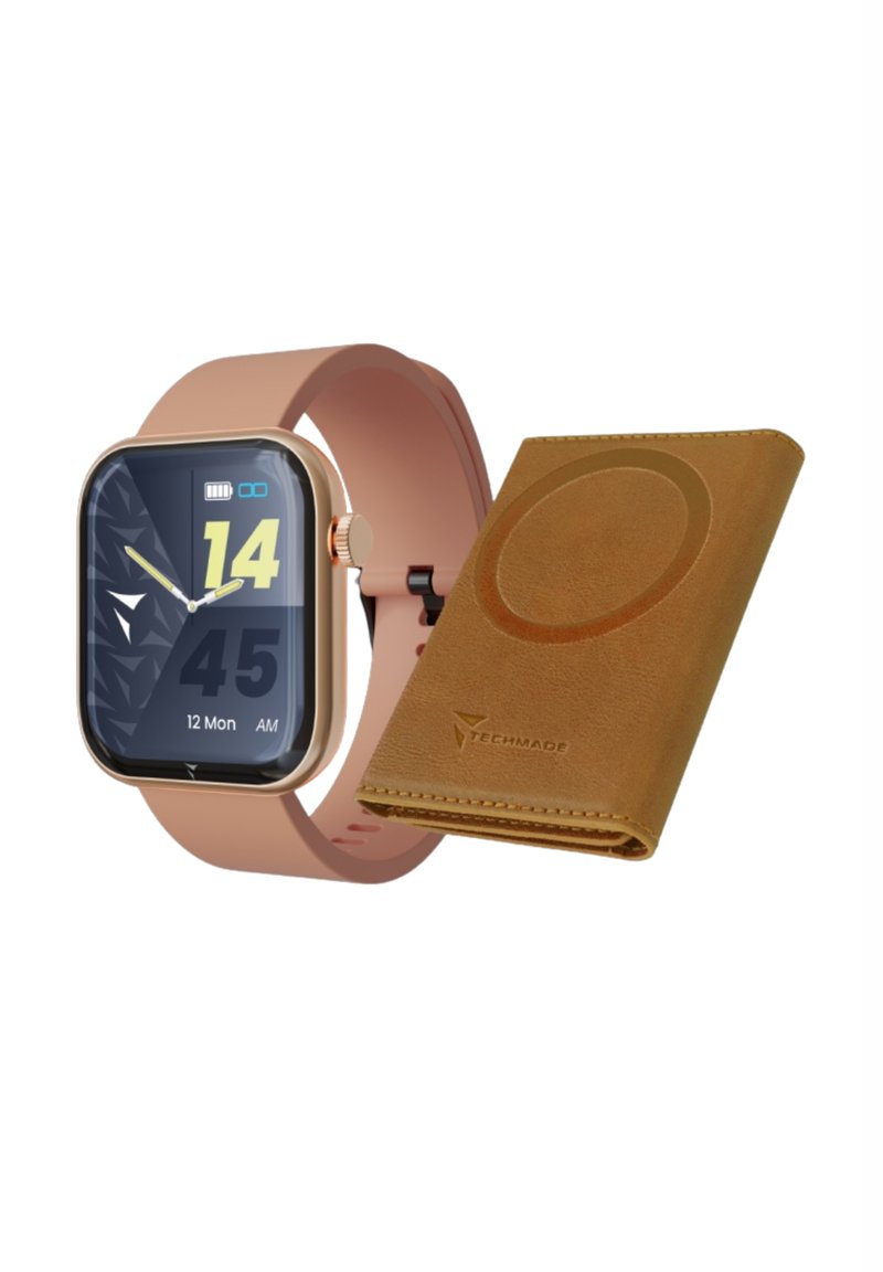Smartwatch mit einem quadratischen schwarzen Display, roségoldem Gehäuse und pinkem Silikonarmband neben einer braunen Lederbörse mit einem runden Akzent.