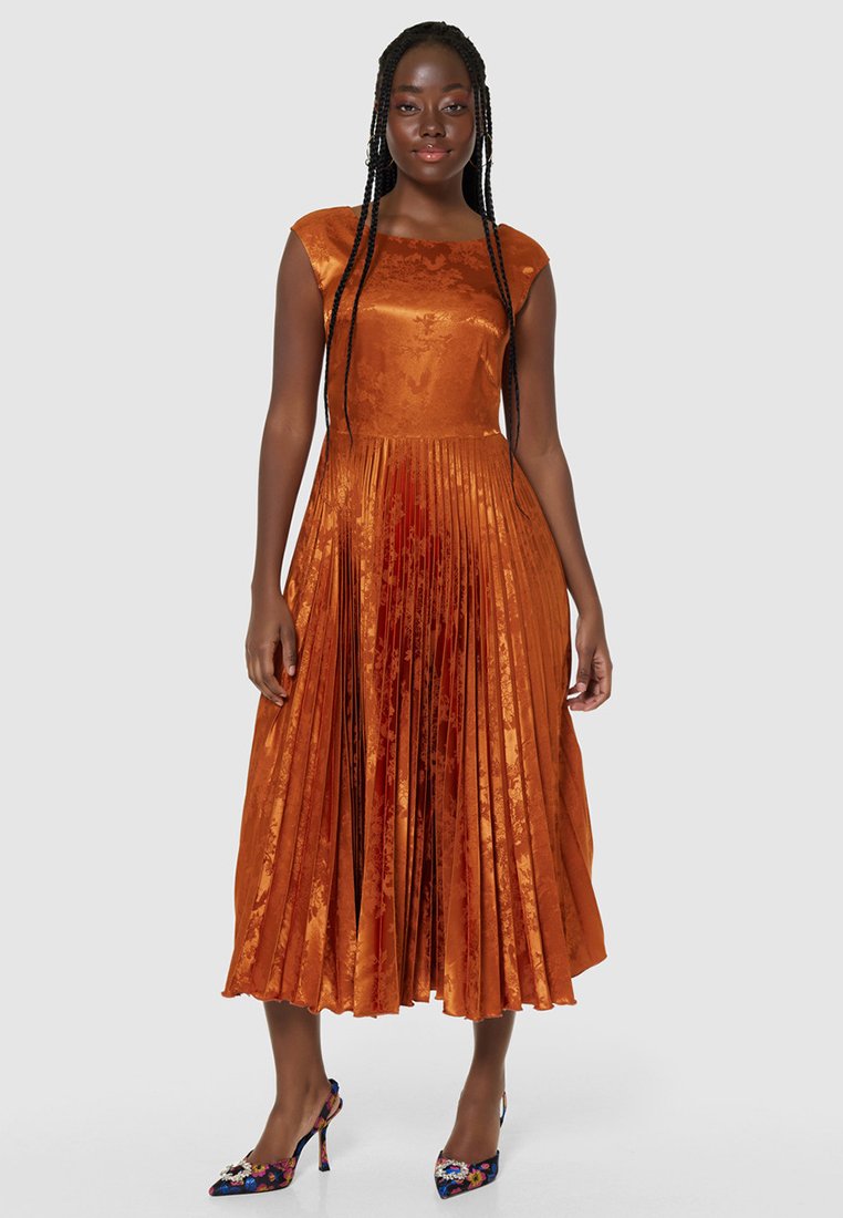 Closet Cocktailjurk koper Closet Cocktailjurk koper