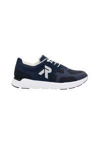 Baskets de sport navy en matériaux en maille et en daim, avec des lacets blancs, une semelle blanche et un logo gris proéminent sur le côté. Détails texturés présents.