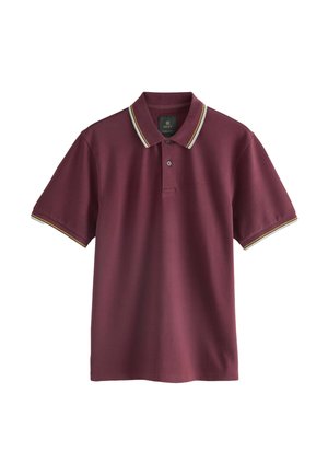 Polo de manga corta burdeos fabricado en algodón, con un cuello a rayas en contraste con detalles amarillos y blancos, y una cerradura de tres botones.