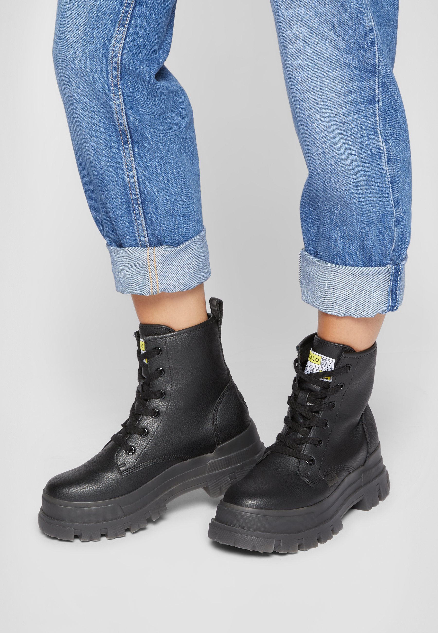 Buffalo VEGAN ASPHA - Enkellaarsjes met plateauzool - black/zwart -  Zalando.be