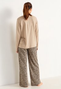 Cellbes of Sweden TWO PIECE SET - Pyjama - beige leopard