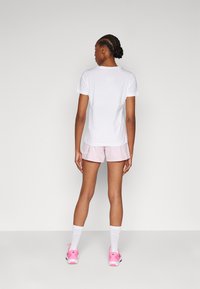 Champion ICONS SHORTS BIG LOGO - Pantalón corto de deporte - pink