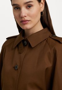 Lauren Ralph Lauren BELTED COTTON BLEND TRENCH COAT - Kišni ogrtač - dark terracotta