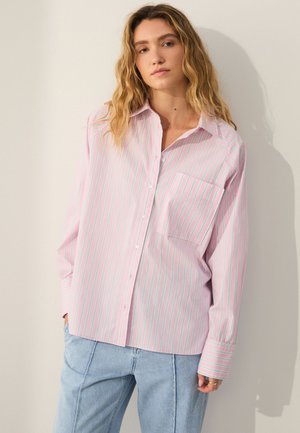 REGULAR FIT  - LONG SLEEVE - Cămașă - blue pink pastel stripe