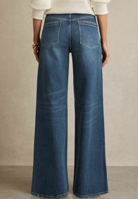 Reiss PETITE FIT - HEATHER STRETCH  WIDE - Pernera ancha - mid blue