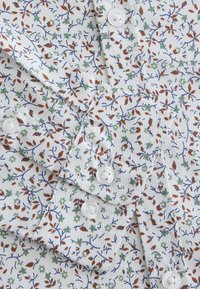 Next REGULAR FIT - Gombos blúz - white ditsy floral