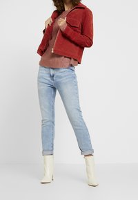 Missguided Petite Strickpullover - pink