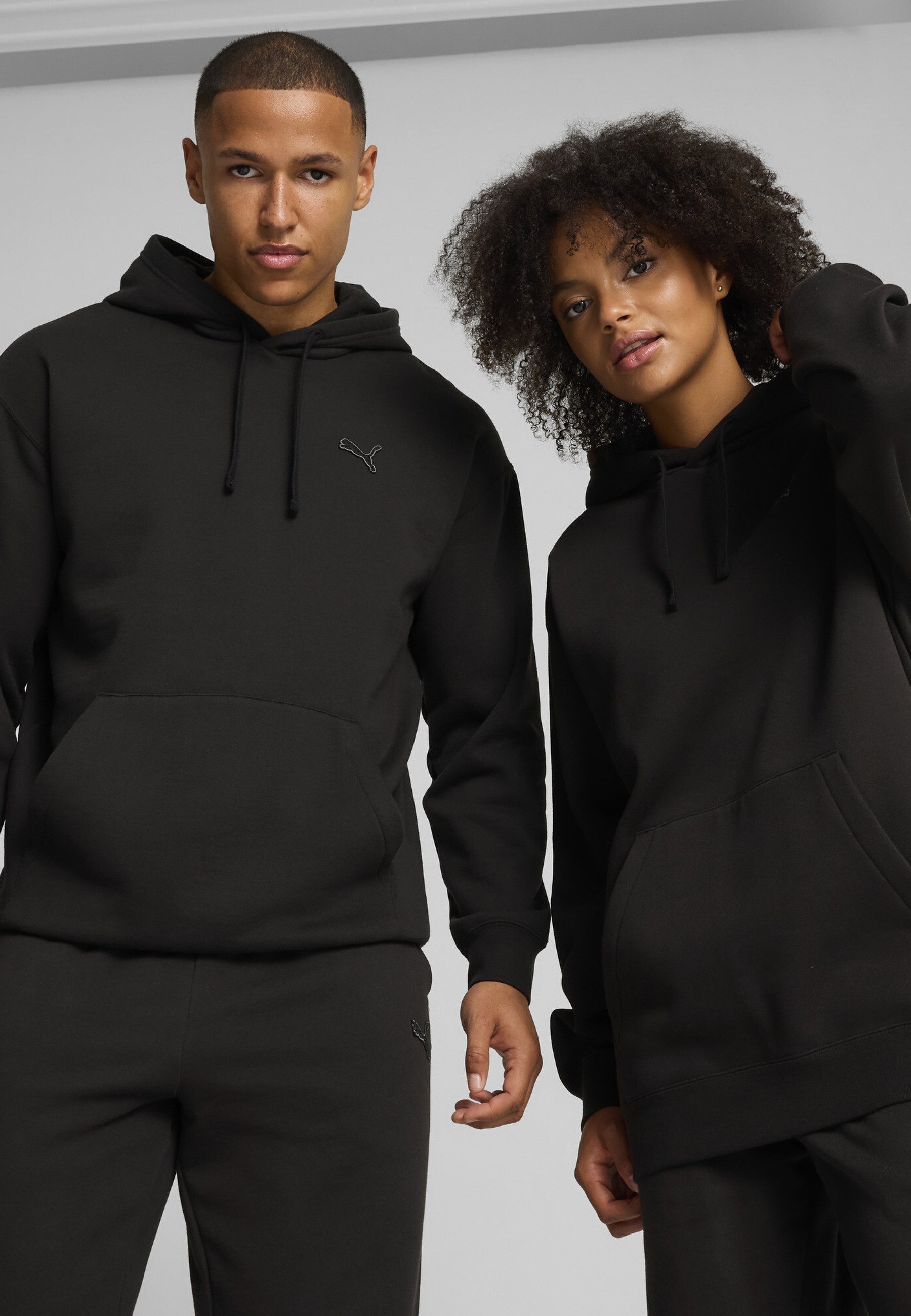 Puma ESSENTIALS ELEVATED UNISEX - Kapuzenpullover - black/schwarz