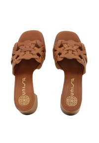 Unisa KOEN - Ciabattine con tacco - cuoio