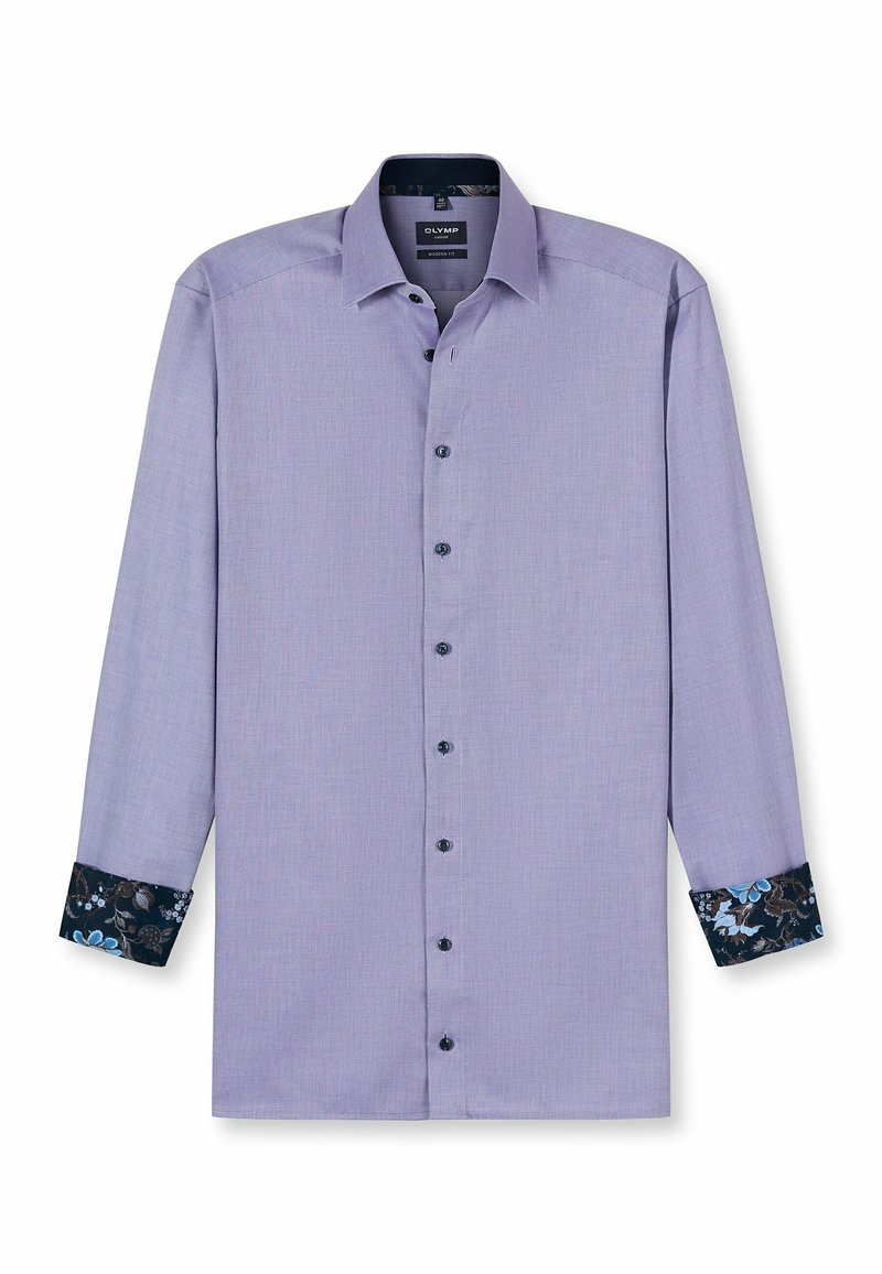 Hellblaues langärmeliges Hemd mit einem gemusterten dunkelblauen Bündchen. Es hat schwarze Knöpfe und einen klassischen Kragen. Texturiertes Material.