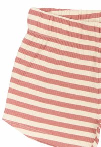 Pantaloni scurți din bumbac ușor, cu o textură țesută, având dungi orizontale de culoare corai și crem. Talie elastică pentru o potrivire ajustabilă.