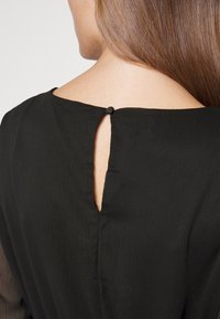 Vero Moda Petite VMSMILLA DRESS  - Vestido de dia - black