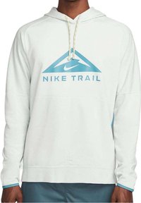 Hellgrauer Nike-Hoodie mit einem dreieckigen blauen Logo, "NIKE TRAIL"-Text, verstellbarem Kordelzug und kontrastierenden blauen Akzenten an den Ärmeln.