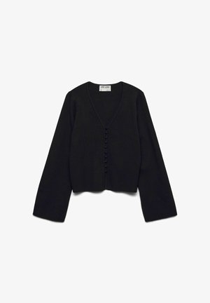 Czarny kardigan w wersji cropped, wykonany z dzianiny, z dekoltem w serek, długimi rękawami oraz rzędem zaokrąglonych guzików z przodu.