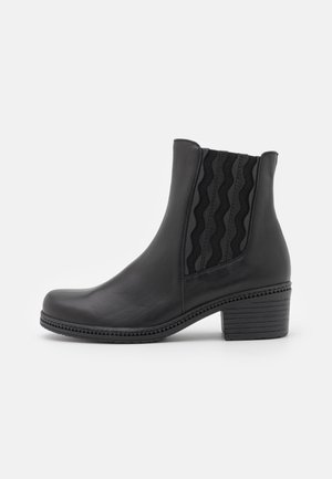 Classic ankle boots - black