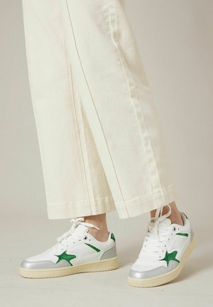 DALLAS - Baskets basses - white/green