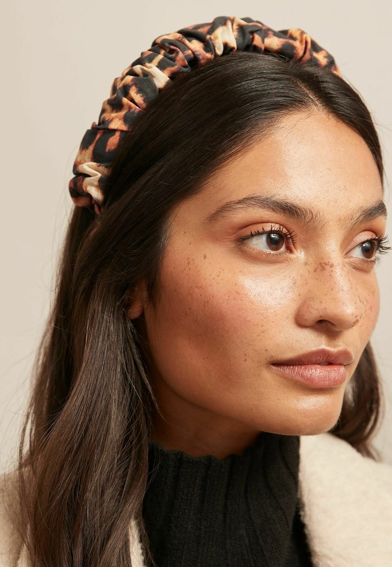 Next REGULAR FIT - Hair Styling Accessory - leopard print