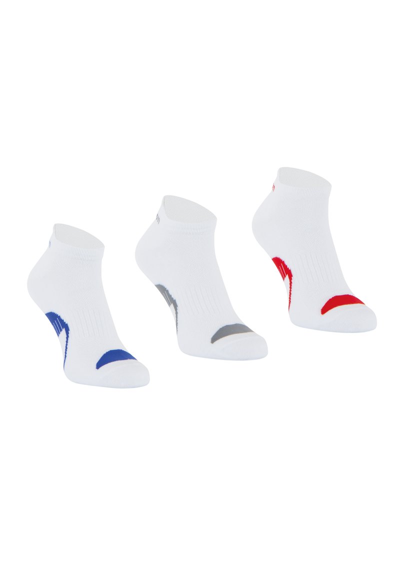 Trois paires de chaussettes blanches de cheville avec des accents colorés : bleu, gris et rouge au niveau des orteils et des talons. Texture côtelée pour une meilleure adhérence.