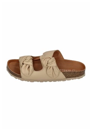 Beige Slip-On Sandalen mit zwei geknoteten Stoffriemen, einer gepolsterten braunen Innensohle und einer strukturierten Kork-Optik Laufsohle.