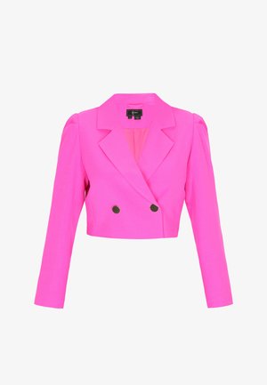 Vahvasti keskeltä rajattu kirkkaan pinkki kaksirivinen bleiseri, jossa on loviretki, jämäkät olkapäät, pitkät hihat ja kaksi mustaa nappia.