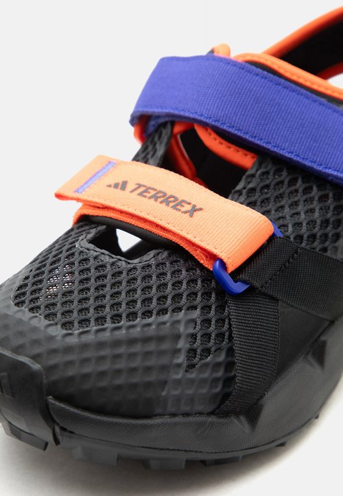 adidas HYDROTERRA UNISEX - Walking sandals - core black/lucid blue/semi impact orange — foto 6