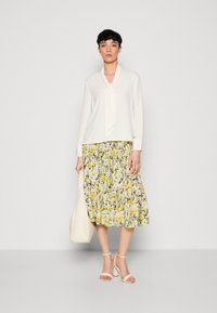 Lollys Laundry MIDI SKIRT - A-linjainen hame - yellow