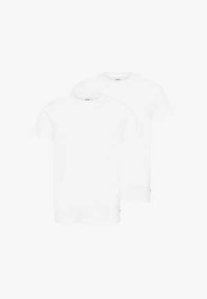 Kaks lühikese varrukaga, ümmarguse kaelusega valget T-särki. Valmistatud siledast kanga materjalist, regulaarse lõikega, minimalistliku disainiga ja ilma mustriteta.