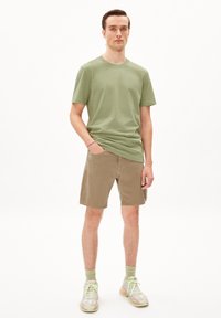 ARMEDANGELS MAARKUS SOLID - T-shirt basic - light matcha