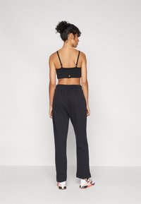 ONLY Play ONPPENNY LIFE  BRUSH  - Treniņtērpa apakšdaļas - black detail/silver