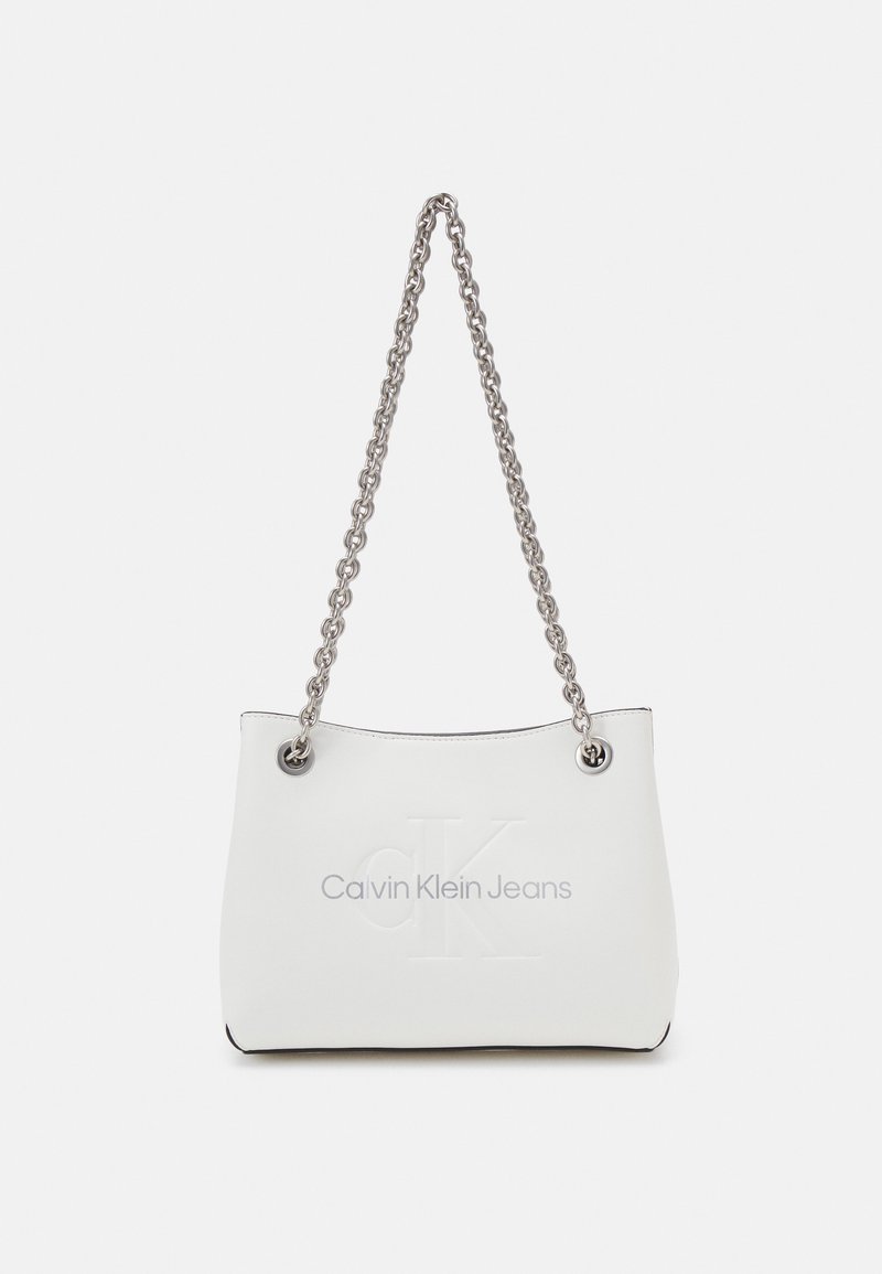 Calvin Klein Jeans SCULPTED SHOULDER BAG MONO - Handtasche - white 