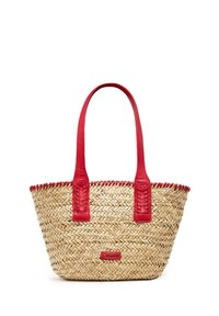 Sac en paille tressée avec des poignées et des finitions en cuir rouge, présentant une forme légèrement structurée et un accent de fil rouge autour du bord supérieur.