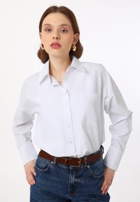Modanisa BENIN - Camicia - white