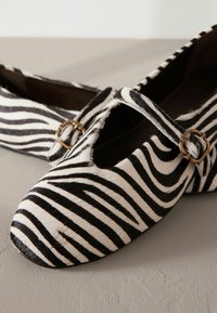 Next WIDE FIT SIGNATURE MARY JANE - Babies - zebra