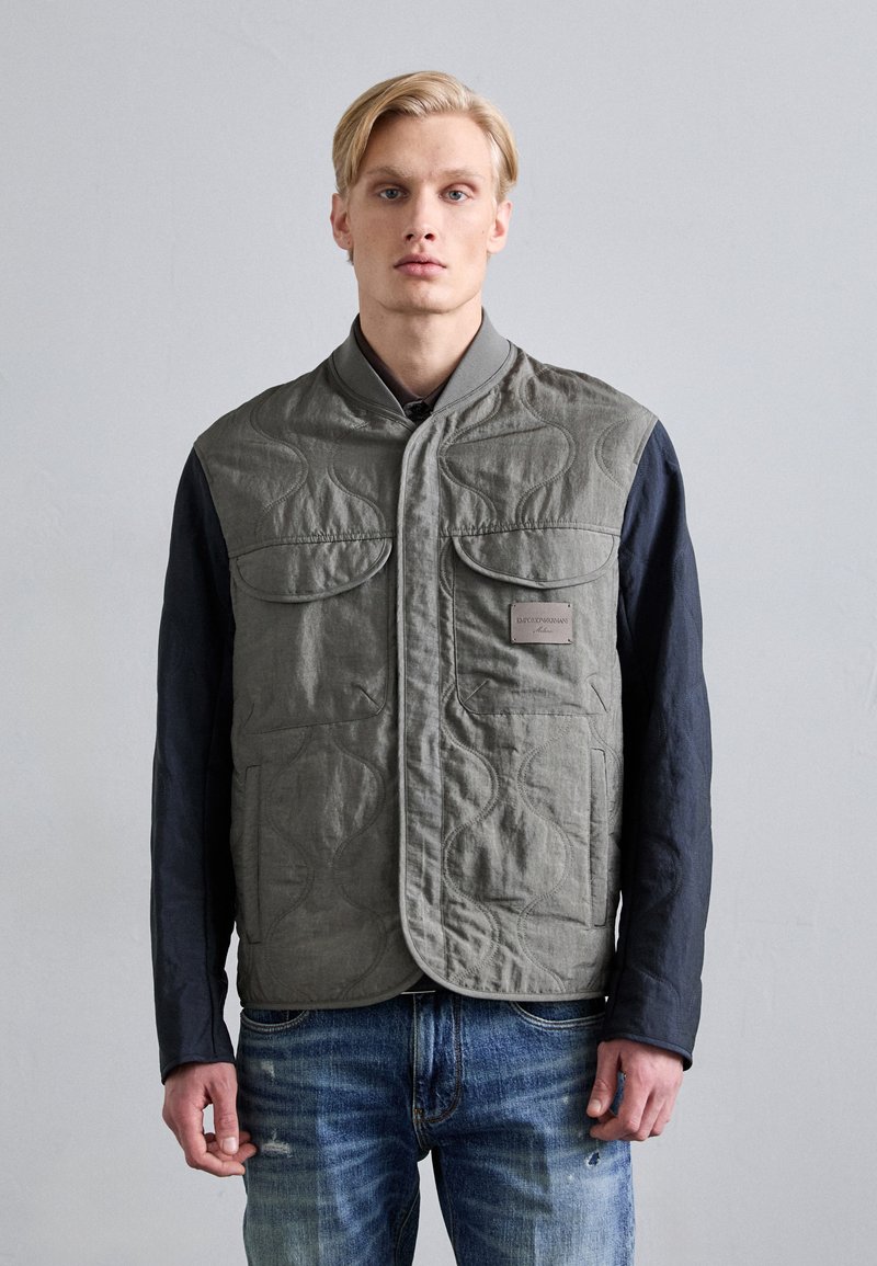 Emporio Armani - BLOUSON JACKET - Giacca da mezza stagione - forest fog/navy, Ingrandire